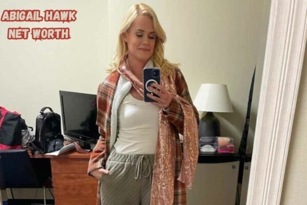 Abigail Hawk Net Worth